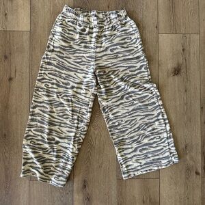 Ascot & Hart Zebra Crop Lounge Pants
